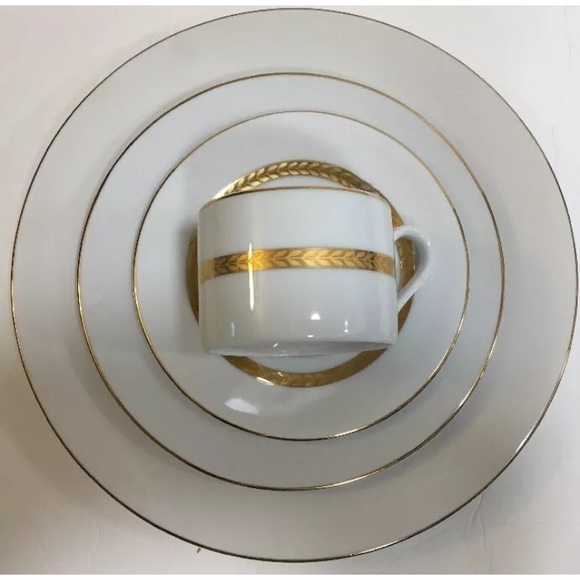 Retroneu Imperial Gold 5 Place Setting - Picture 2 of 3